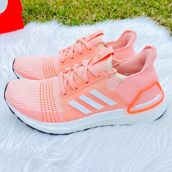 ultra boost glow pink